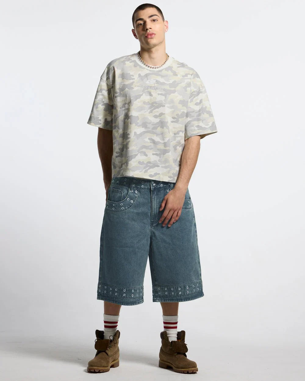 DISTRESS CURVED TEE