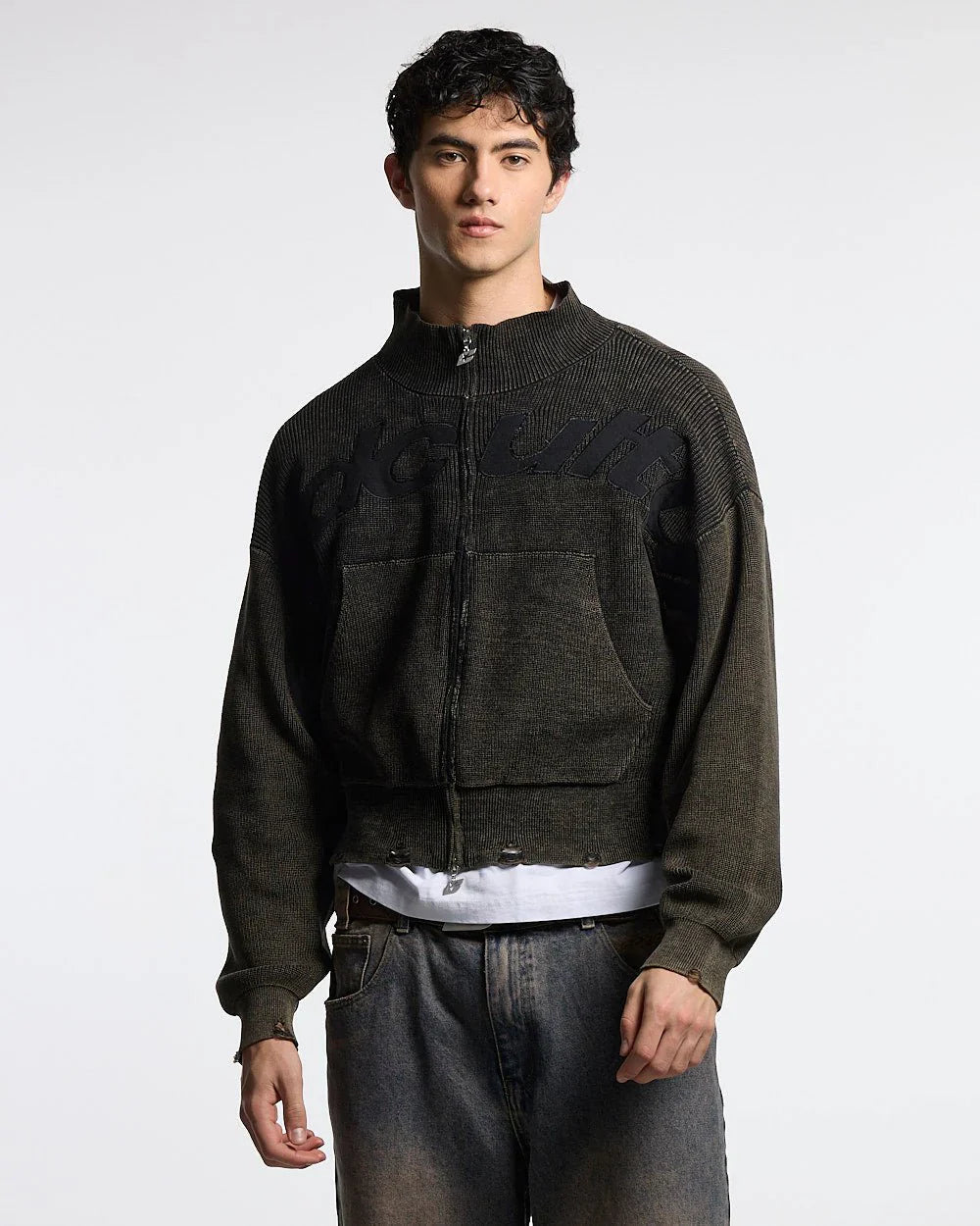 DISTRESS CURVED ZIP KNIT